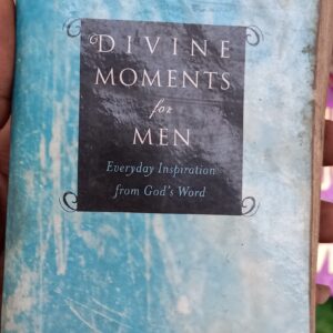 Divine Moments for Men : Everyday Inspiration from God's Word